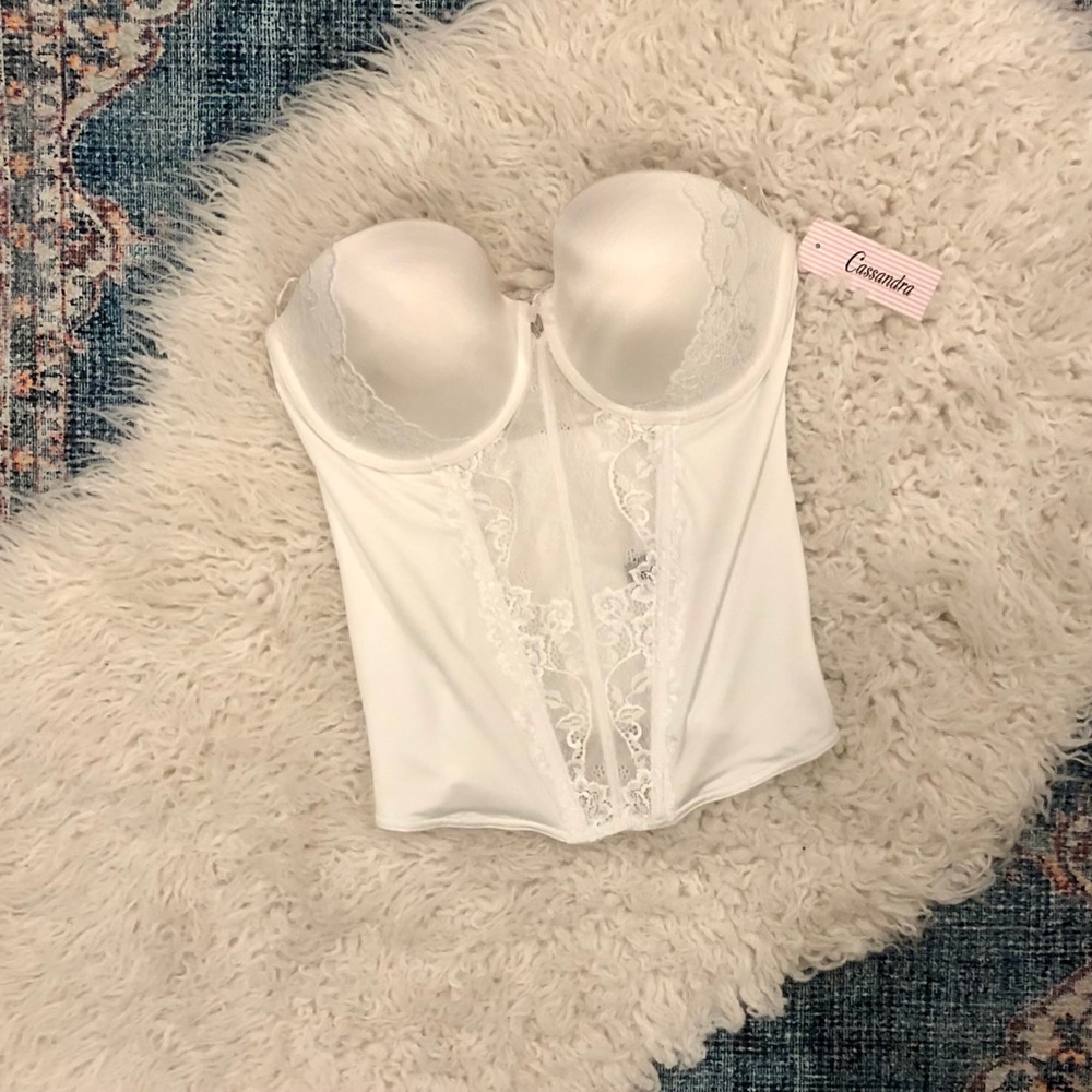 Cassandra White Bustier Sz 34DD